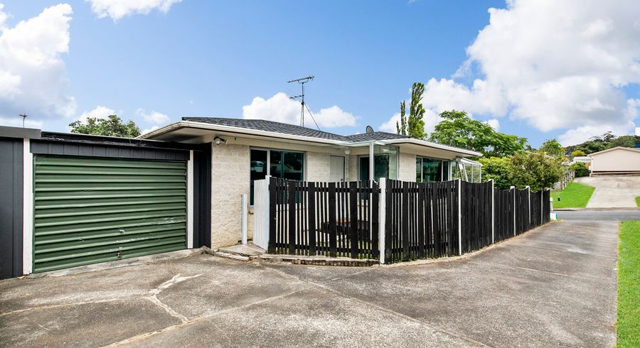  at 32 Simon Ellice Drive, Bayview, Auckland