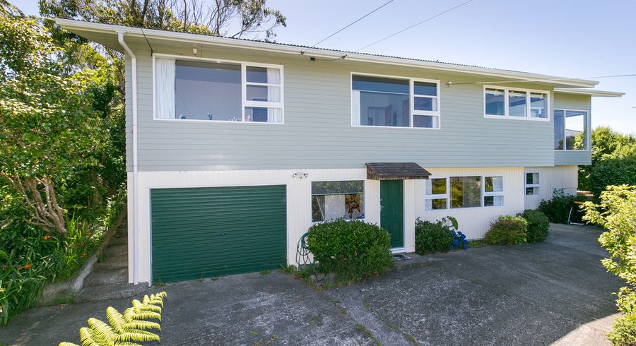  at 8 Arapiko Street, Johnsonville, Wellington