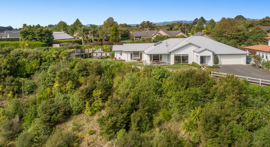  at 40 Broadwater Close, Pyes Pa, Tauranga