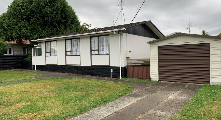  at 4 Sale Street, Fairfield, Hamilton