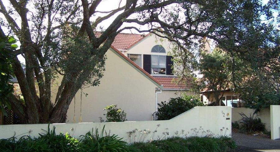  at 2/2 Nihill Crescent, Mission Bay, Auckland