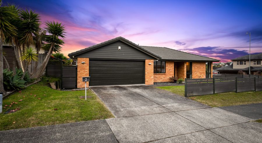  at 2 Stow Place, Henderson, Auckland