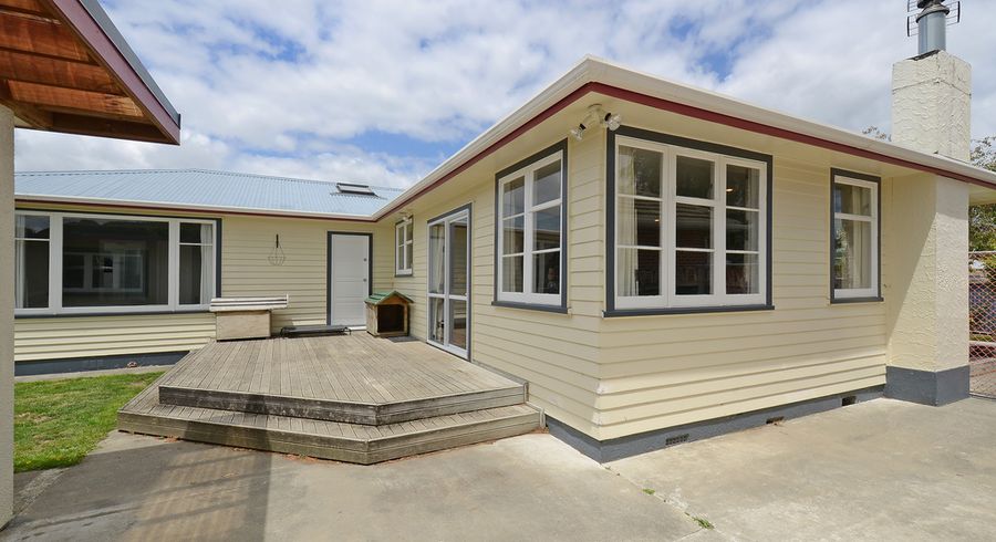  at 10 Charles Street, Clouston Park, Upper Hutt