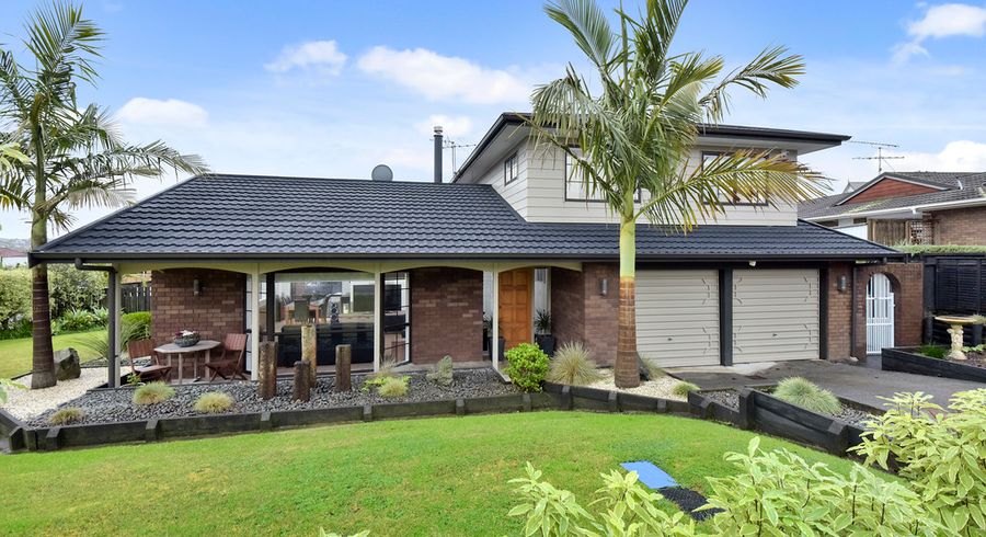 at 2/2 Fieldstone Court, Northpark, Auckland