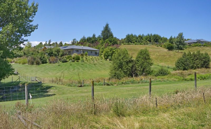  at 10 Red Stag Lane, Redwood Valley