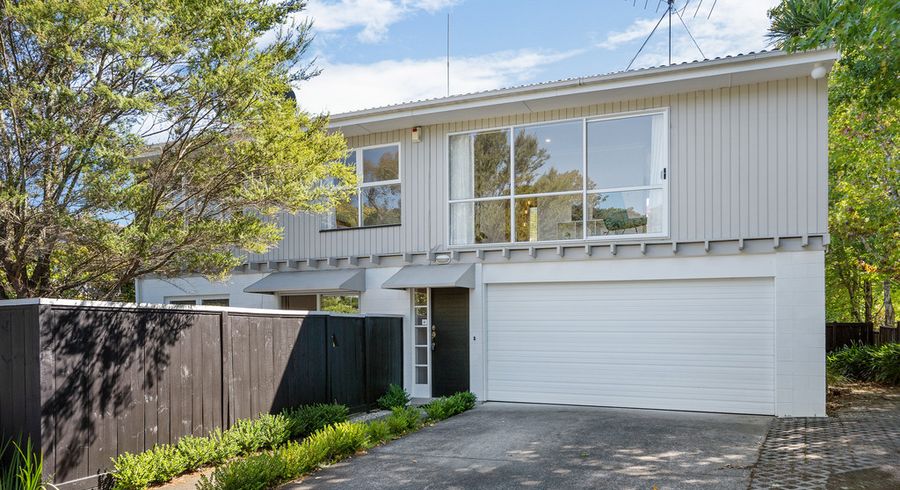  at 186 Gowing Drive, Meadowbank, Auckland