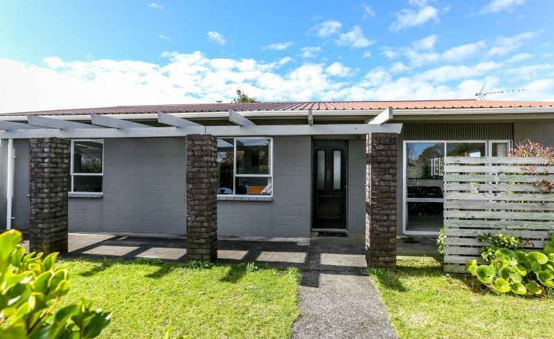  at 12 Warren Place, Frankleigh Park, New Plymouth
