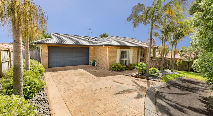  at 10 Hansworth Place, Flat Bush, Auckland