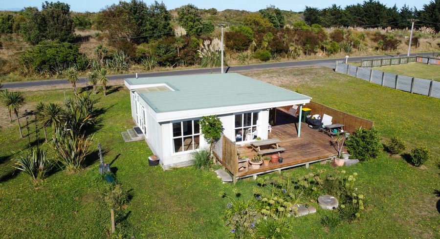  at 43 Kingi Street, Hokio Beach