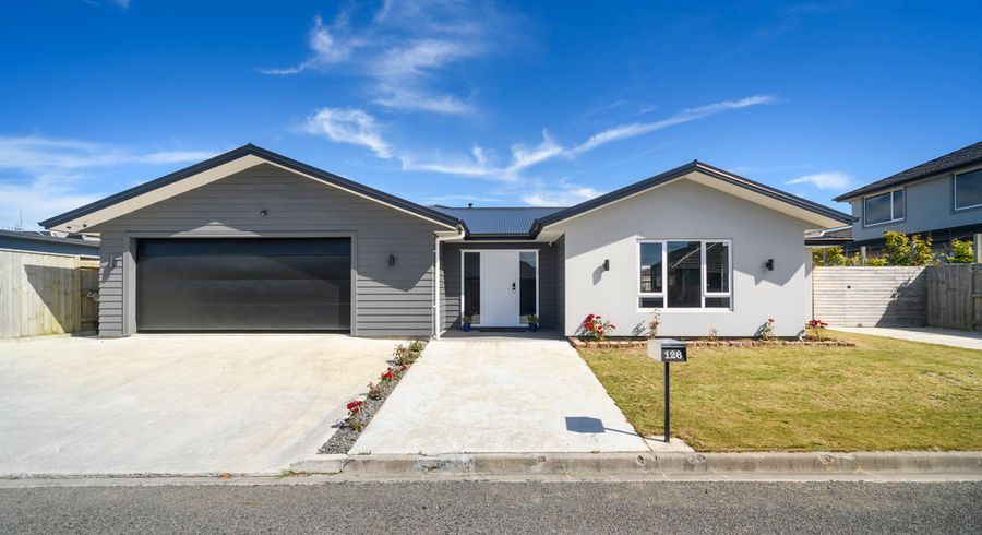  at 126 Johnstone Drive, Fitzherbert, Palmerston North