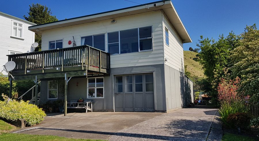 at 70 Rapata Road, Ōakura, Hikurangi