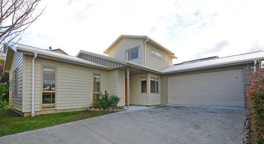  at 28 Kirton Drive, Riverstone Terraces, Upper Hutt