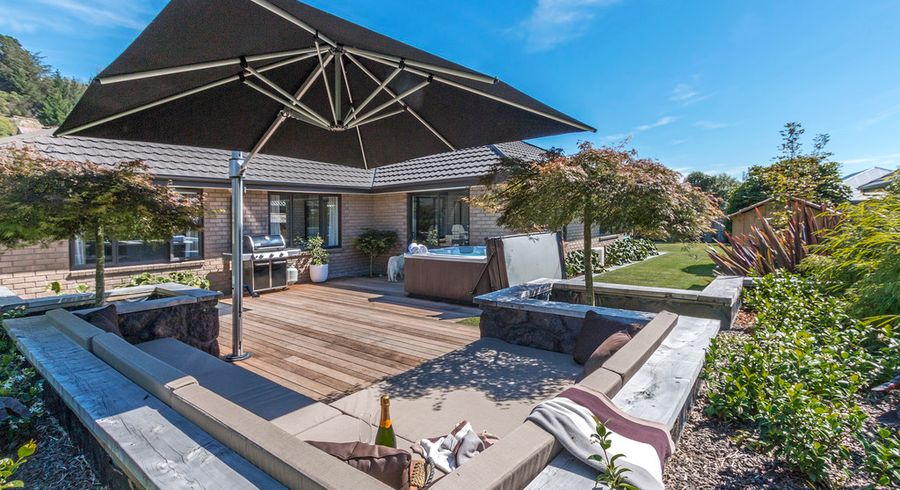  at 15 The Tors, Heathcote Valley, Christchurch