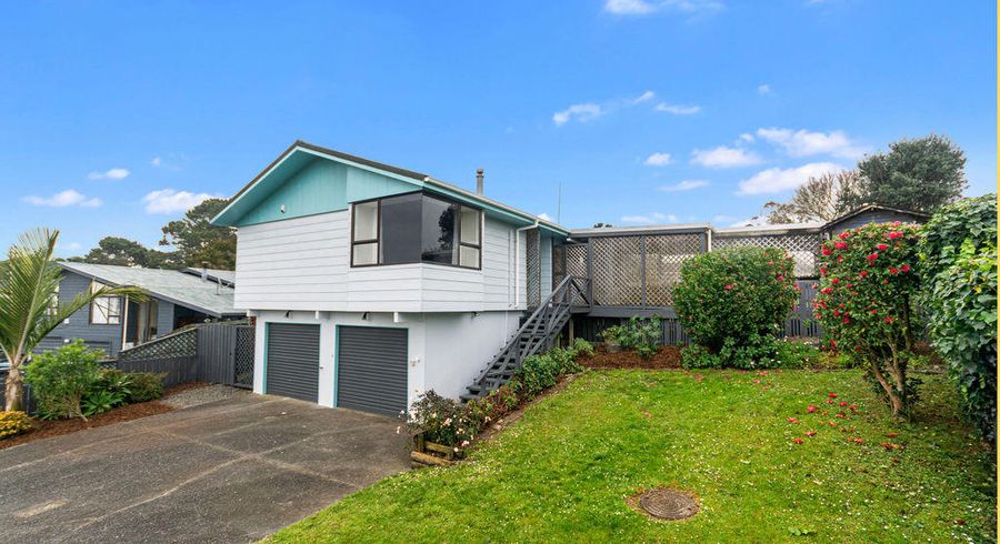  at 9 Moxham Grove, Massey, Auckland