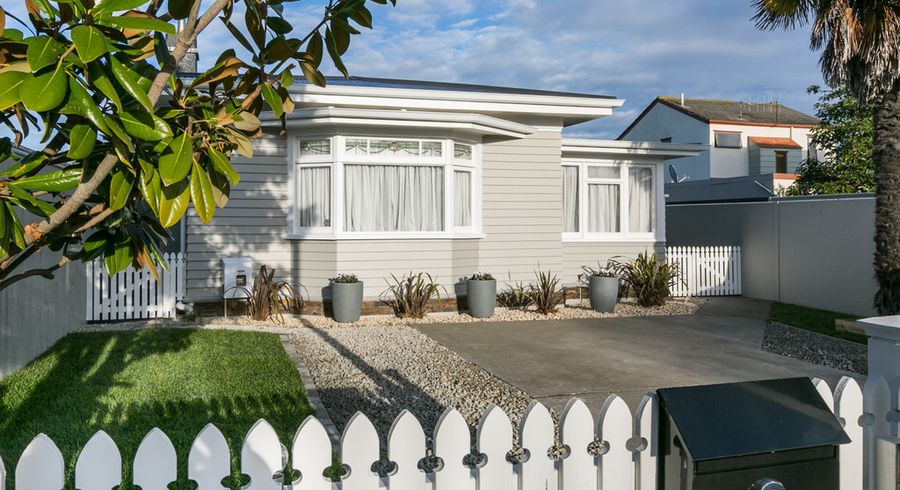  at 8 Nelson Crescent, Napier South, Napier