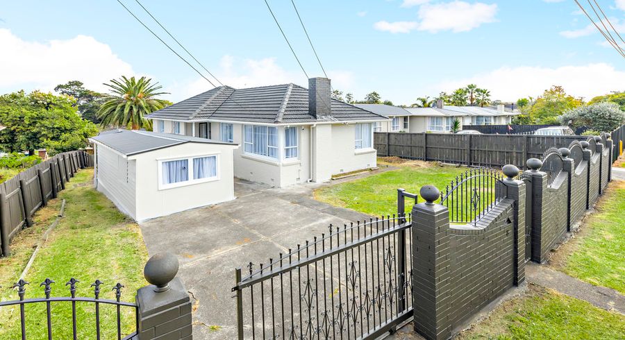  at 8 Hamill Road, Otara, Auckland