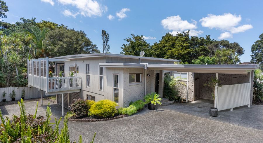  at 1/10 Lydia Avenue, Northcote, Auckland