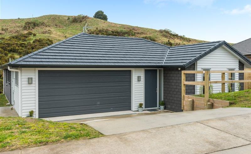 at 154 Ballintoy Park Drive, Welcome Bay, Tauranga