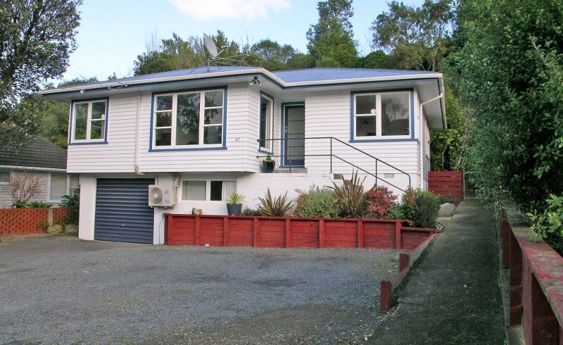  at 47 Kiwi Crescent, Tawa, Wellington