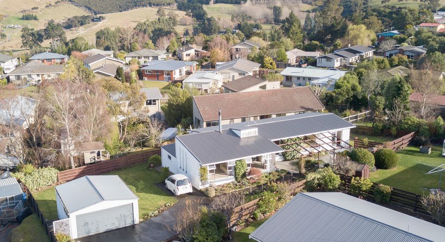  at 8 Estuary Crescent, Fairfield, Dunedin