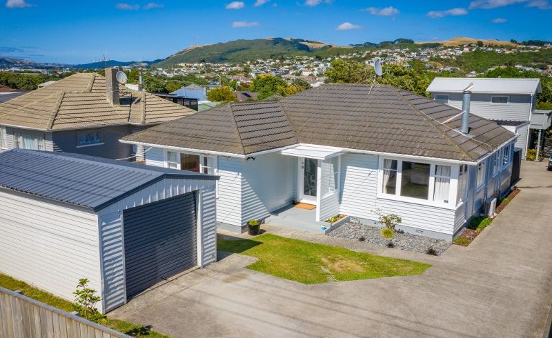  at 2 Kapiti Crescent, Titahi Bay, Porirua