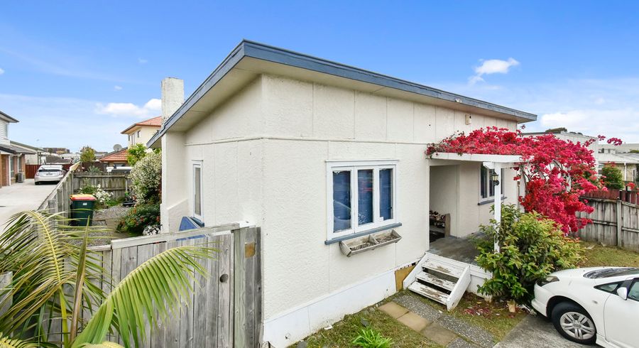  at 11 Seddon Avenue, Papatoetoe, Auckland
