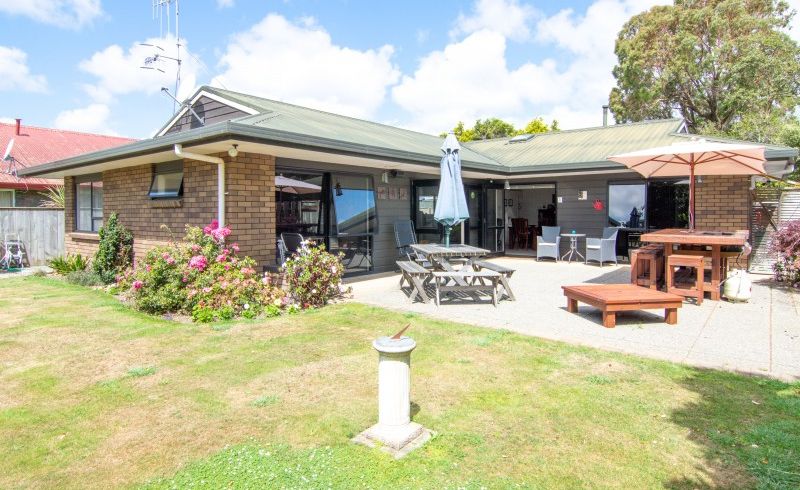 Free property data for 8 Northbrook Court Roslyn Palmerston North