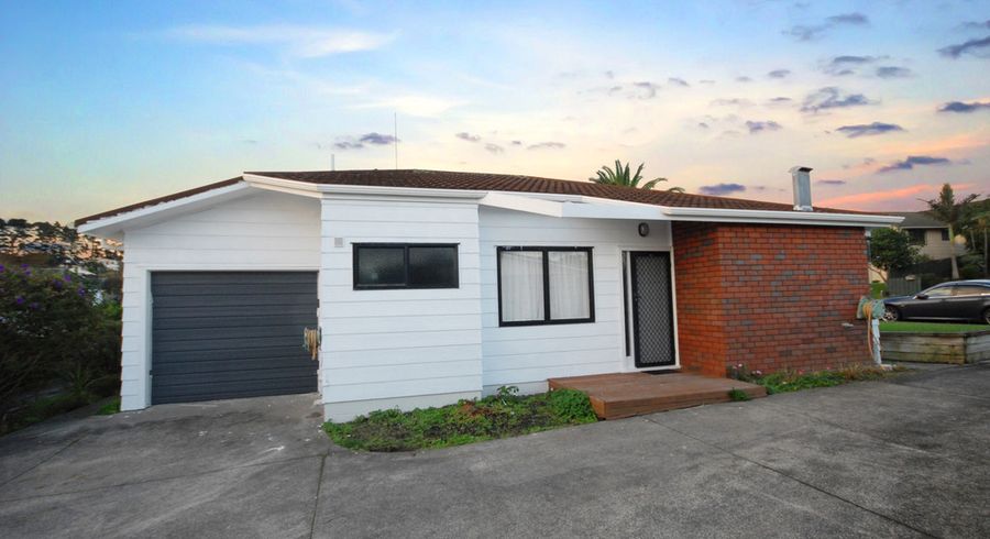  at 1/16 Centorian Drive, Windsor Park, Auckland