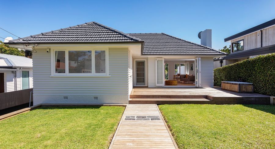  at 8 William Denny Avenue, Westmere, Auckland