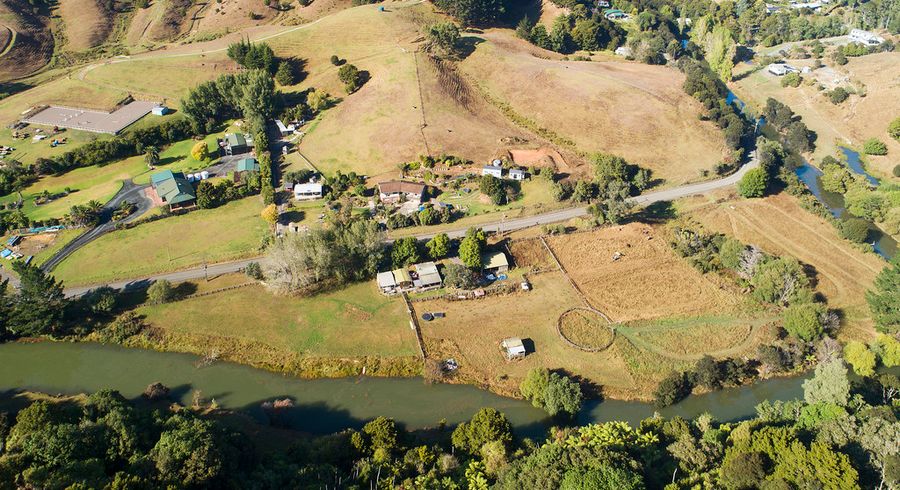  at 448 Weranui Road, Silverdale