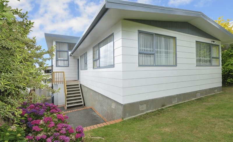  at 39 Mulberry Street, Maungaraki, Lower Hutt