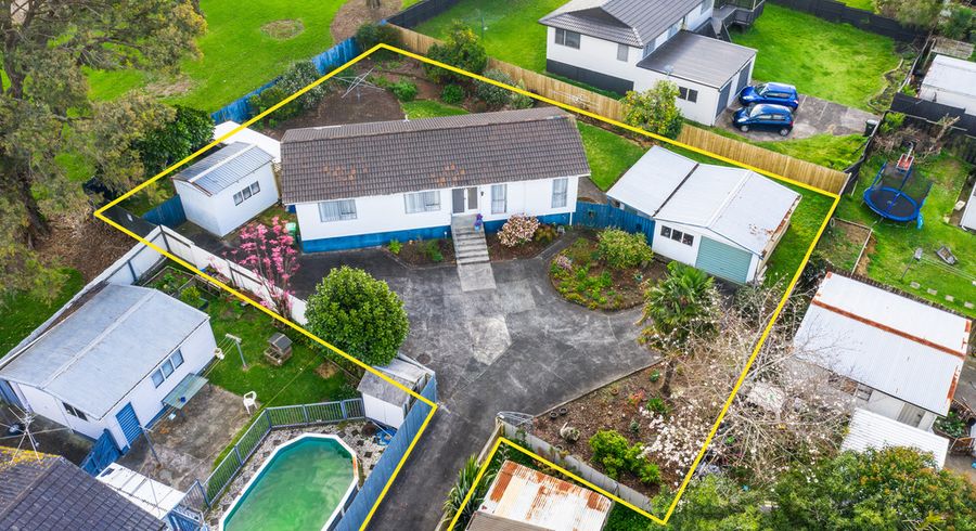  at 5 Joshua Place, Weymouth, Auckland
