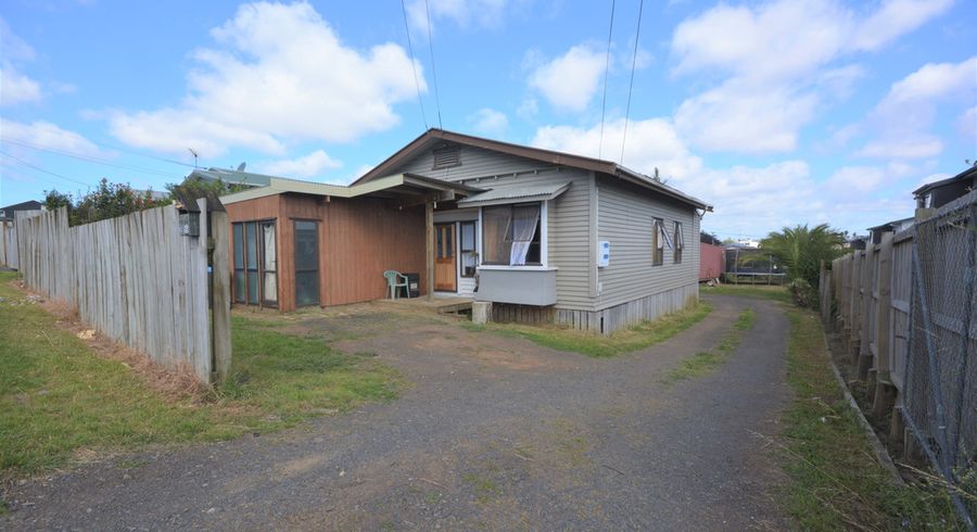  at 9 Hokonui Road, Otahuhu, Auckland