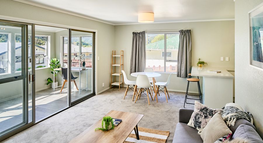  at 2/22 Shackleton Grove, Stokes Valley, Lower Hutt