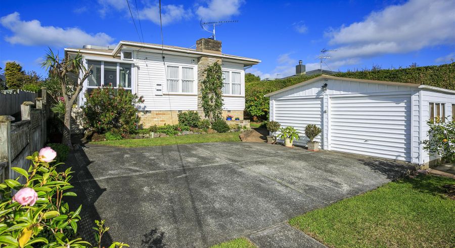  at 22 Norman Road, Hauraki, Auckland