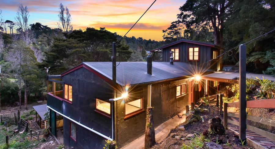  at 83 Warner Park Avenue, Laingholm, Auckland