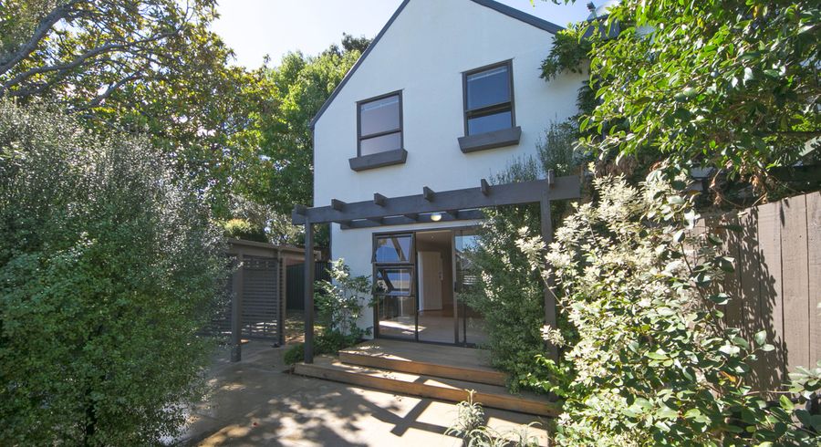  at 2/35 Wairakei Street, Greenlane, Auckland