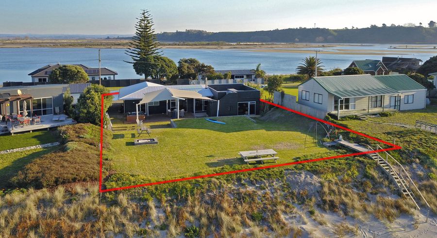  at 693 Pukehina Parade, Te Puke