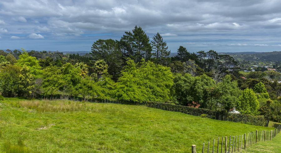  at 186 Upper Harbour Drive, Greenhithe, Auckland