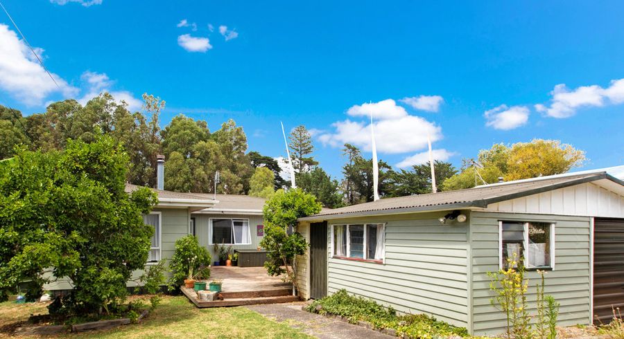  at 11 Mitchell Road, Surfdale, Waiheke Island