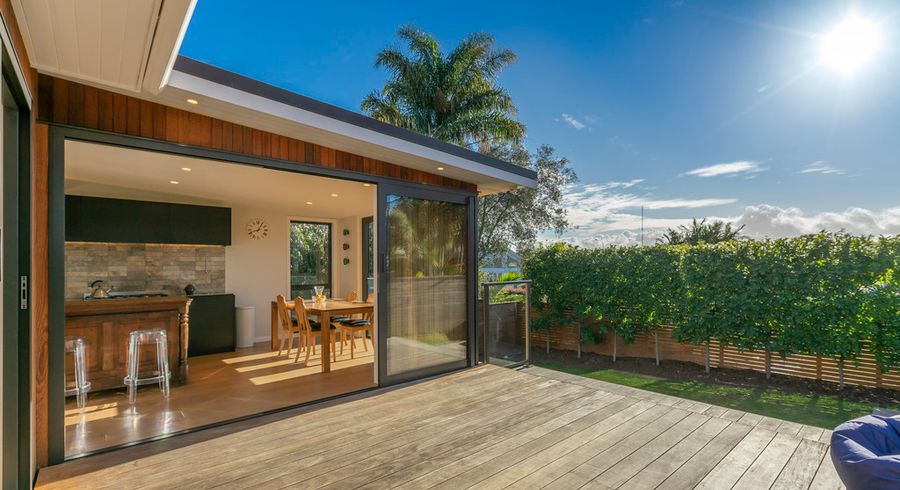  at 4 Nottingham Street, Westmere, Auckland