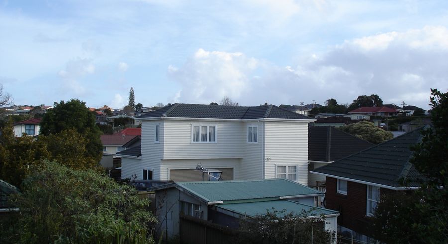  at 5 Olsen Avenue, Hillsborough, Auckland