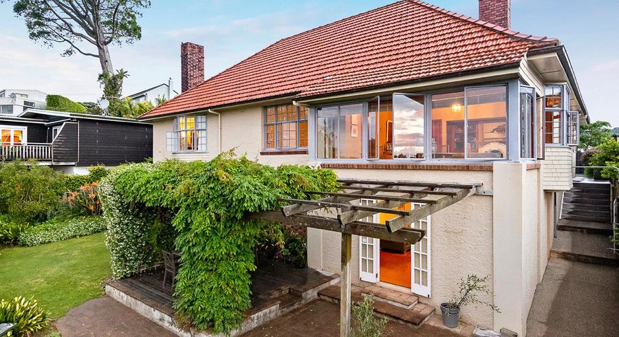  at 42 Combes Road, Remuera, Auckland