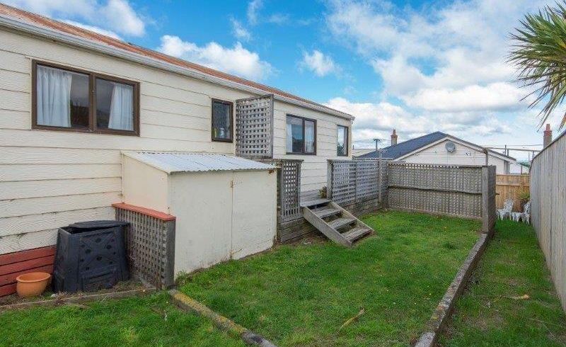 at 6 Trent Street, Island Bay, Wellington