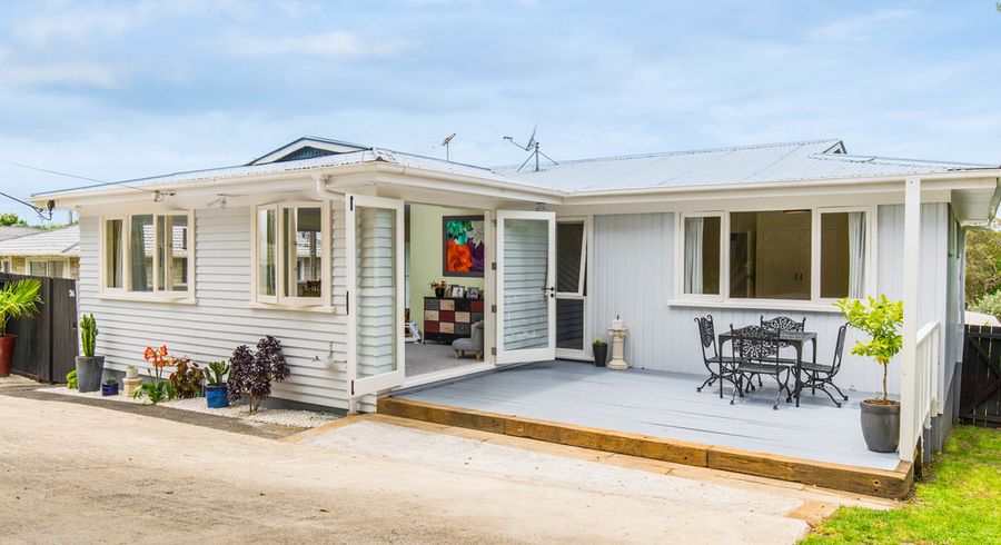  at 30 Forest Hill Road, Henderson, Auckland