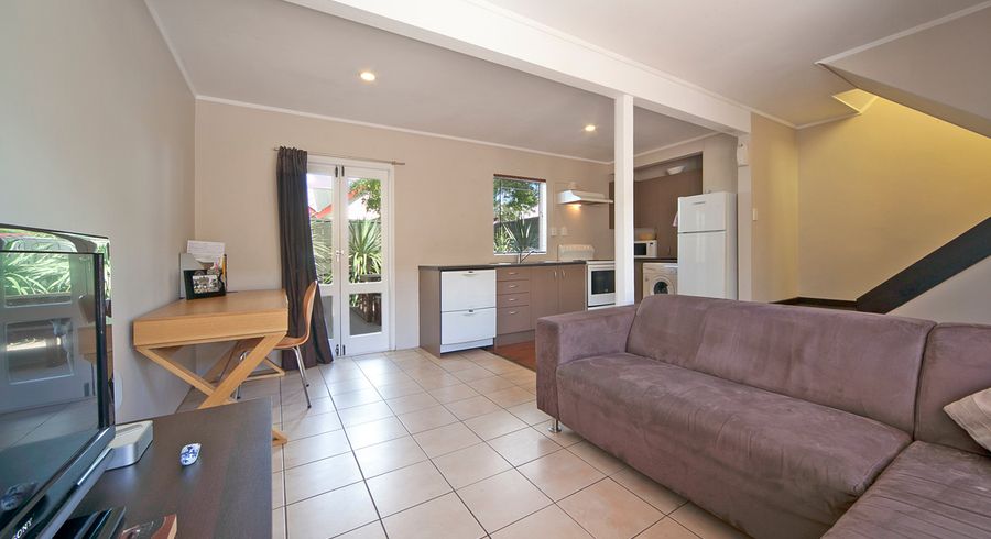  at 2/1214 New North Road, Mount Albert, Auckland