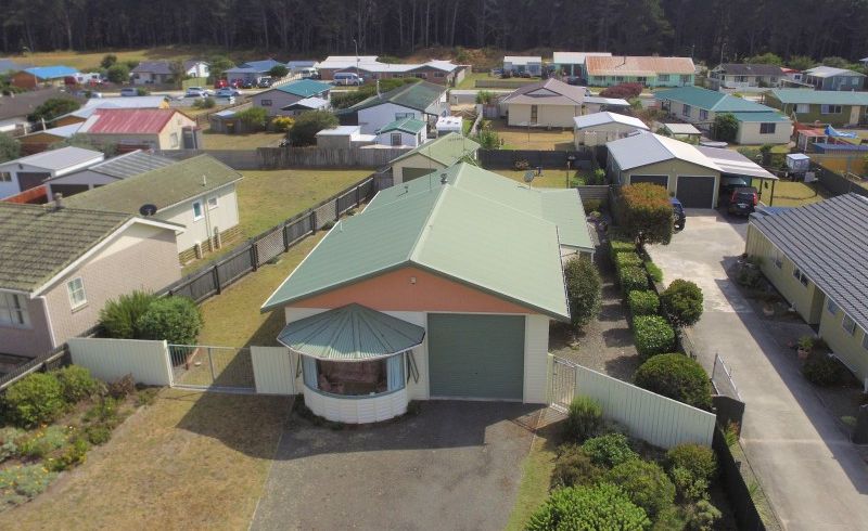  at 17 Hennessy Street, FOXTON BEACH, FOXTON