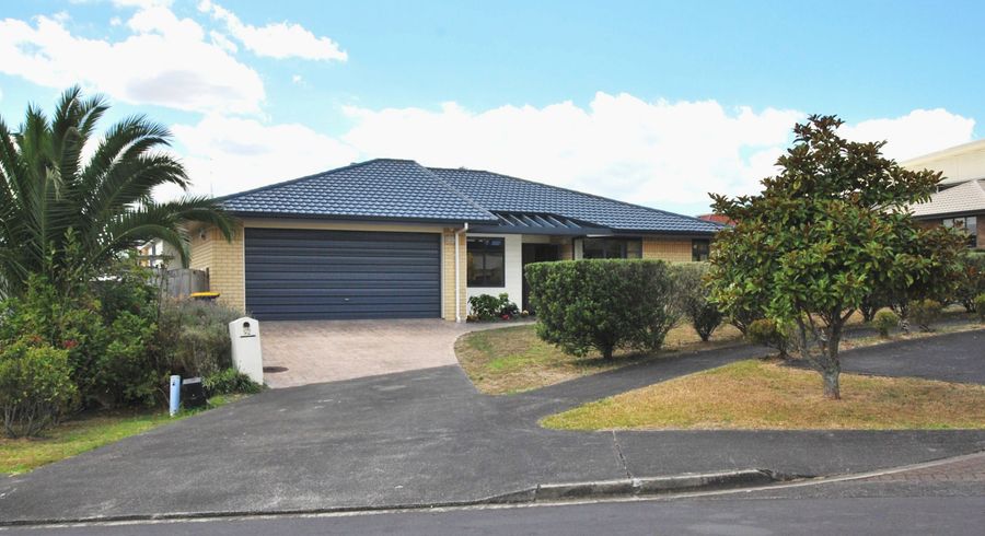  at 92 Kingdale Road, Henderson, Auckland
