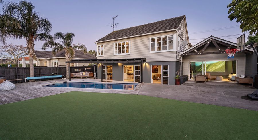  at 81 Tahapa Crescent, Meadowbank, Auckland