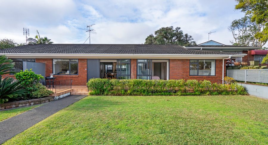  at 2/270 Jervois Road, Herne Bay, Auckland